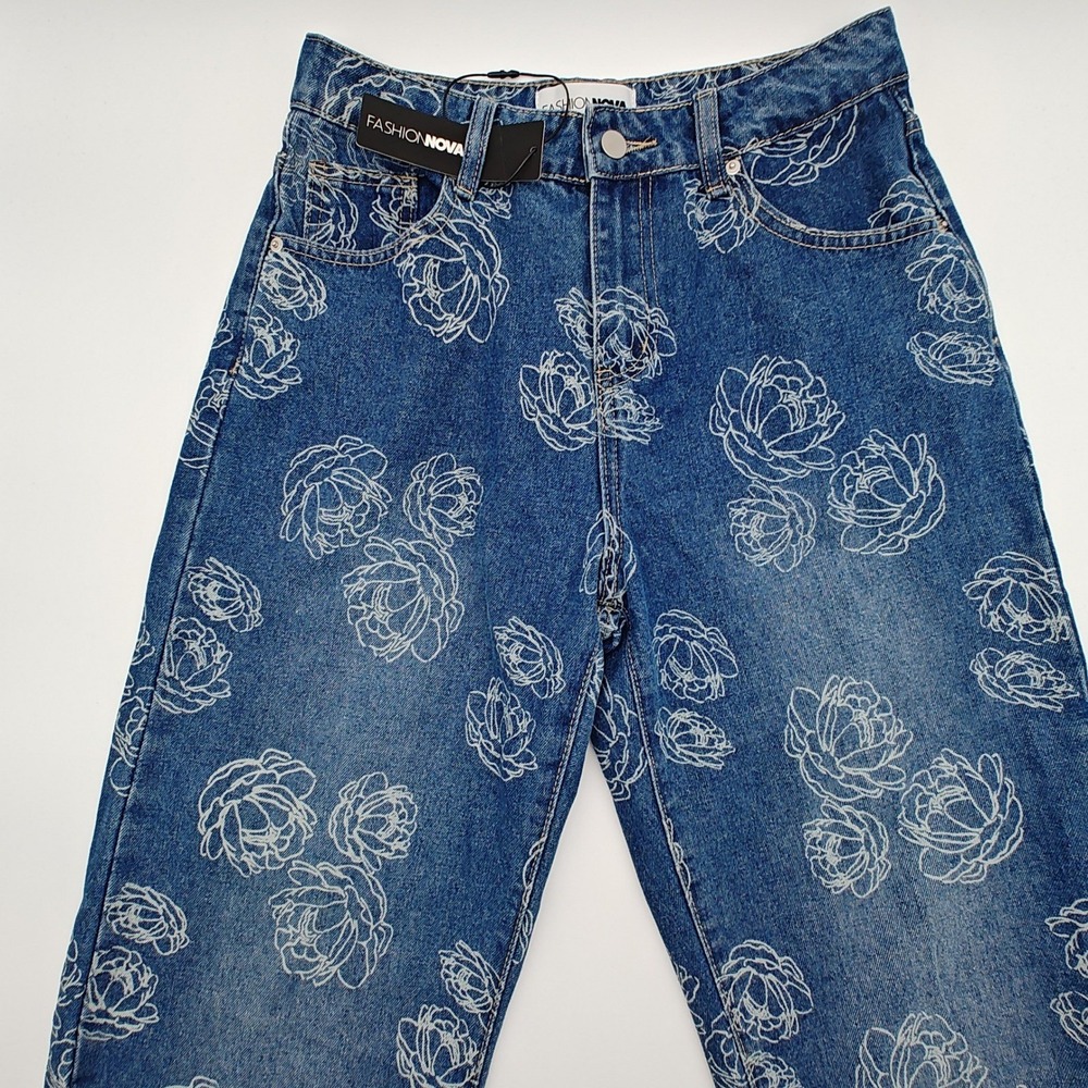 Fashion Nova Floral Print Wide Leg Jeans Womens NWT Blue‎ High Rise Size 5 - Picture 2 of 7